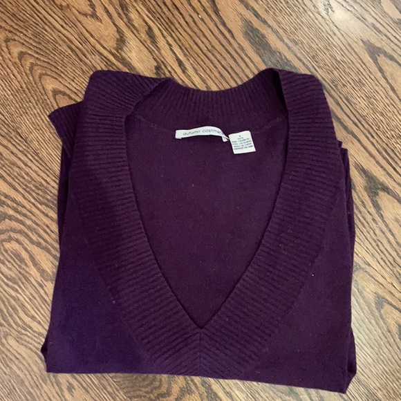 Autumn cashmere stunning wine colour deep V sweater. Size small. - Picture 3 of 7